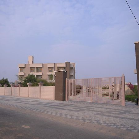 The Govindam Resort Vrindāvan 外观 照片