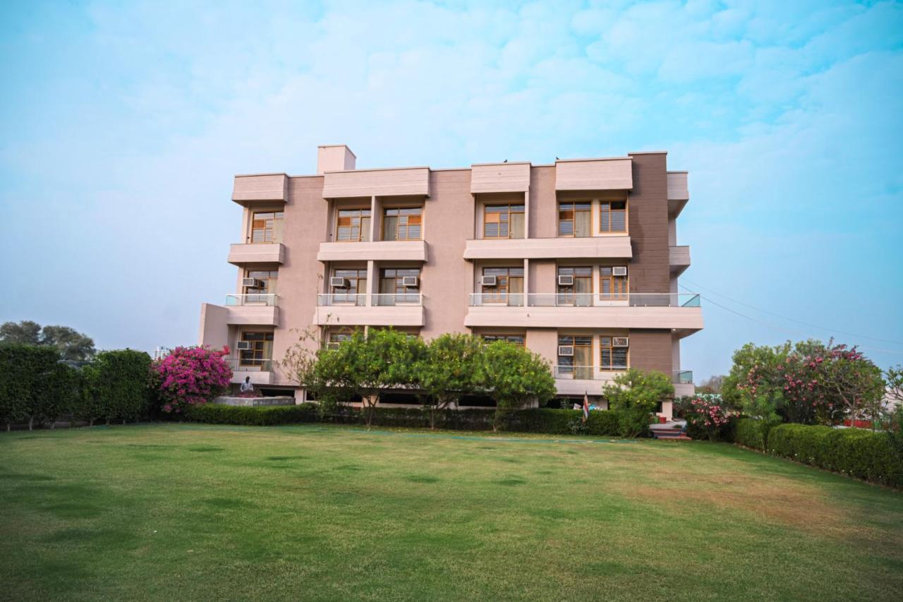 The Govindam Resort Vrindāvan 外观 照片